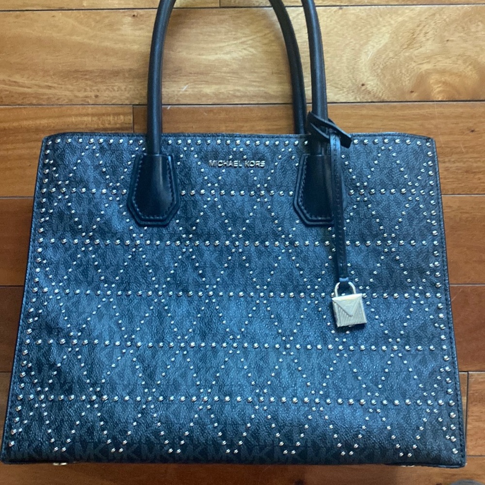 Black Michael kora arm bag